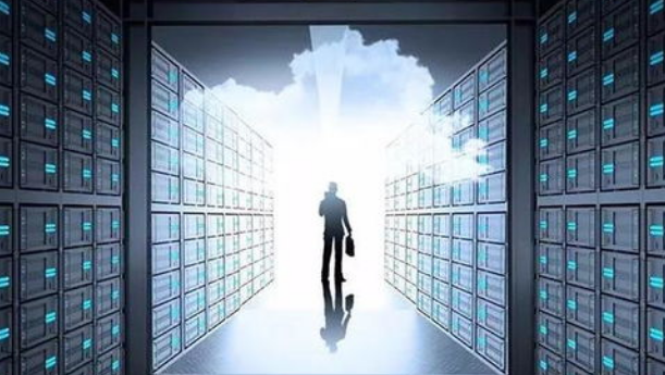 云服務器的選擇取決于企業需求及其特定的應用程序和工作負載要求