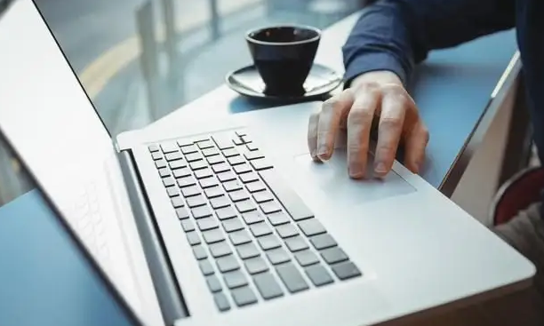 Internet是一個全球性的計算機網絡系統